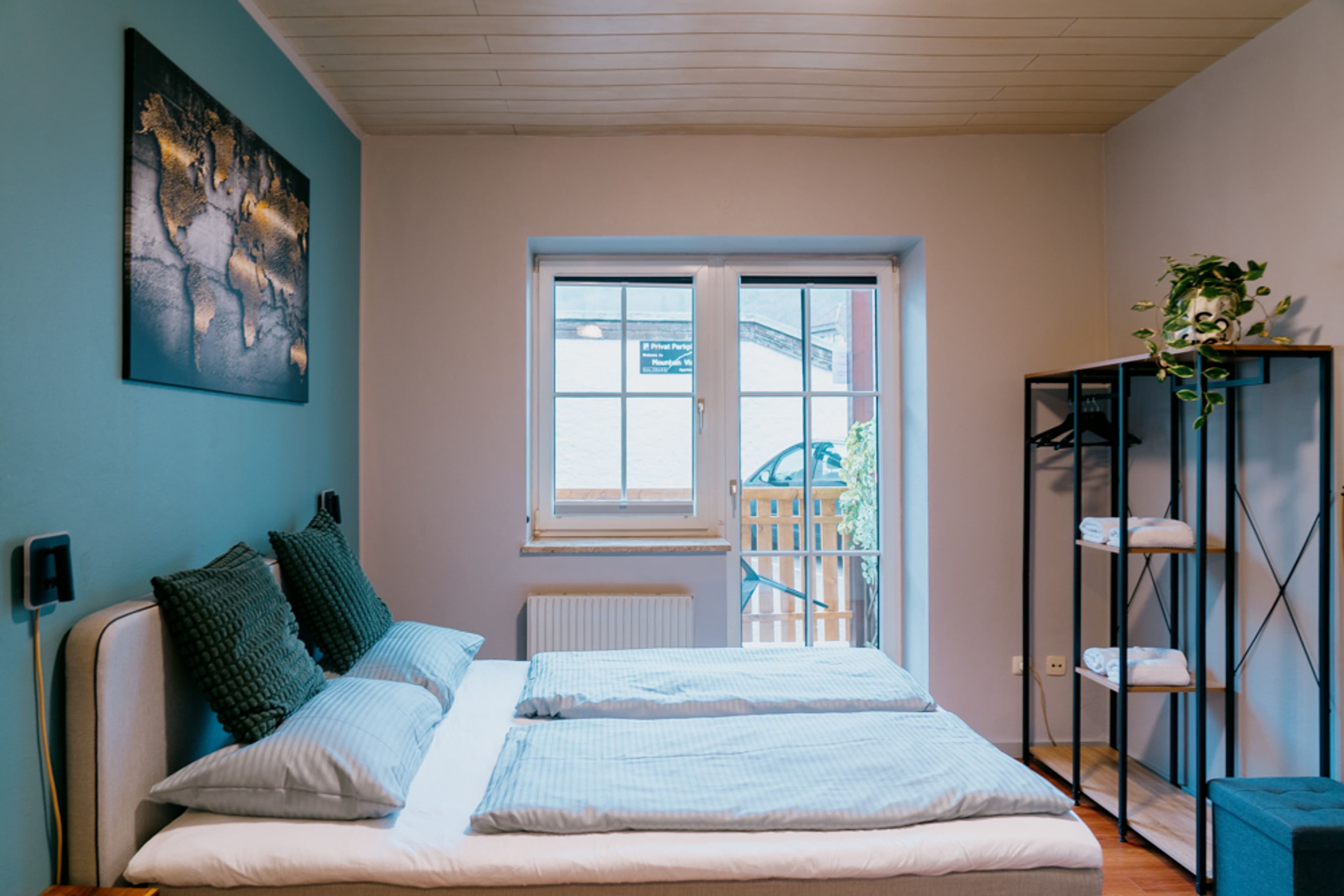 Apartment 2 mit kleiner Terrasse und Blick auf Untersberg